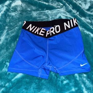 Nike pro